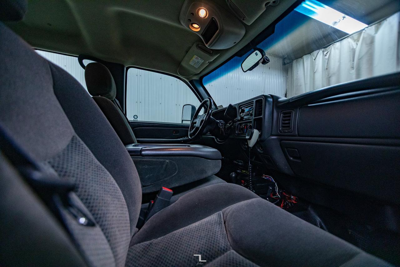 2006 Chevrolet Silverado 3500 4x4 Crew Cab LT Longbox Red Deer AB