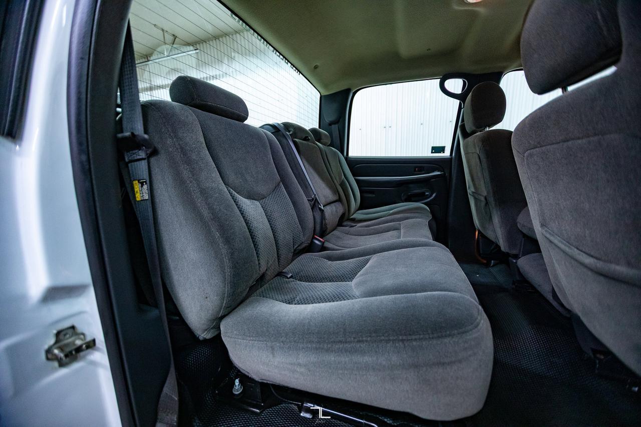 2006 Chevrolet Silverado 3500 4x4 Crew Cab LT Longbox Red Deer AB