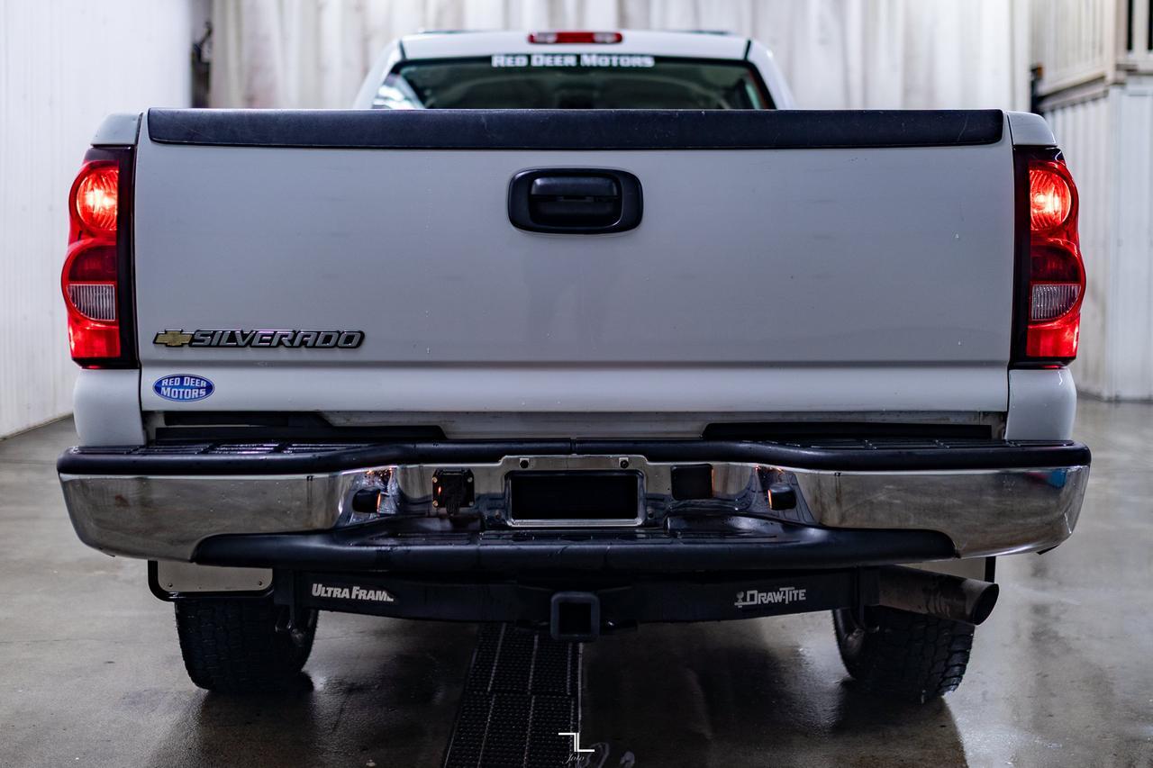2006 Chevrolet Silverado 3500 4x4 Crew Cab LT Longbox Red Deer AB