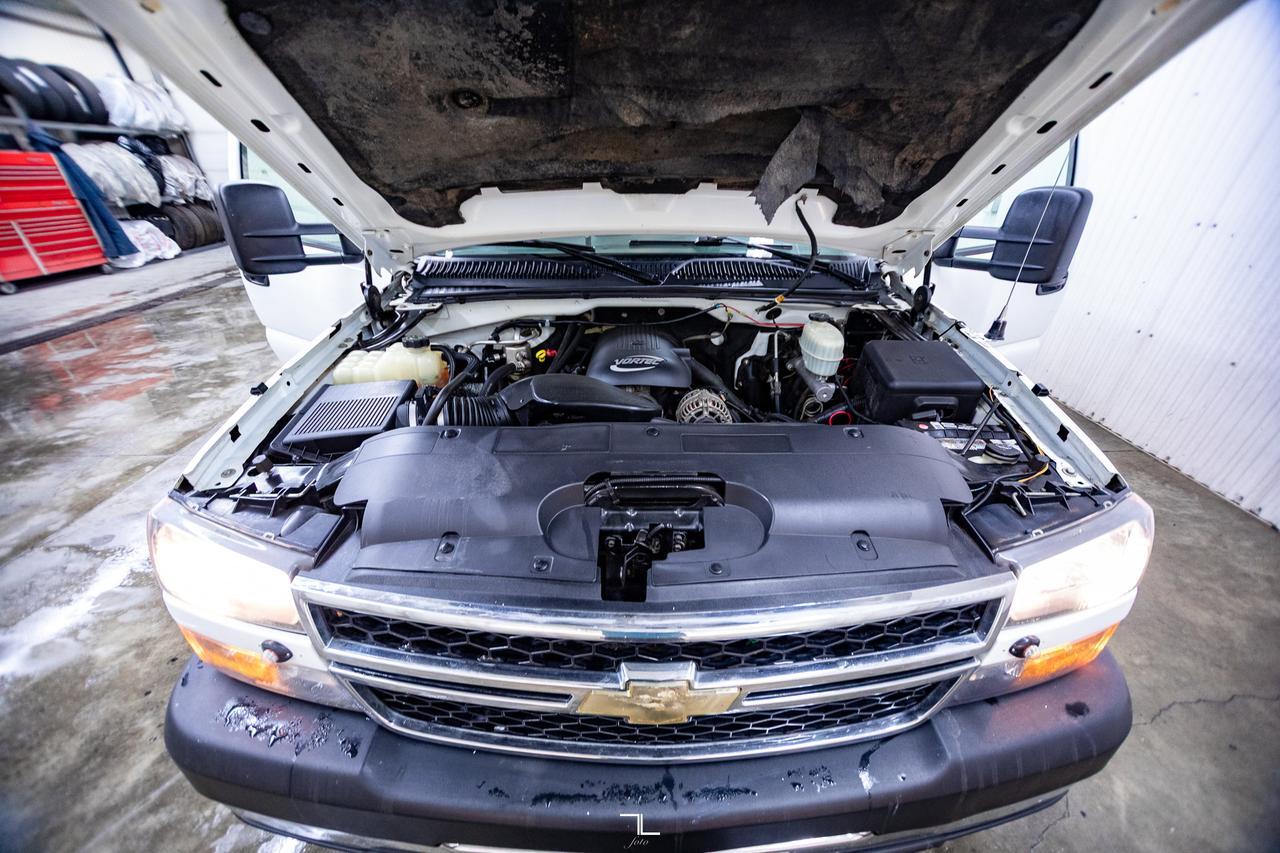 2006 Chevrolet Silverado 3500 4x4 Crew Cab LT Longbox Red Deer AB