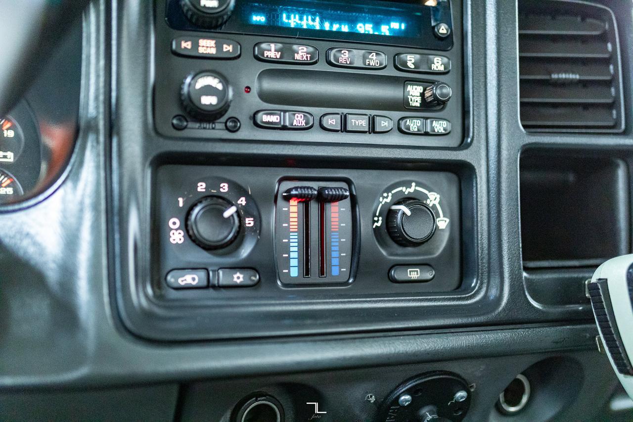 2006 Chevrolet Silverado 3500 4x4 Crew Cab LT Longbox Red Deer AB