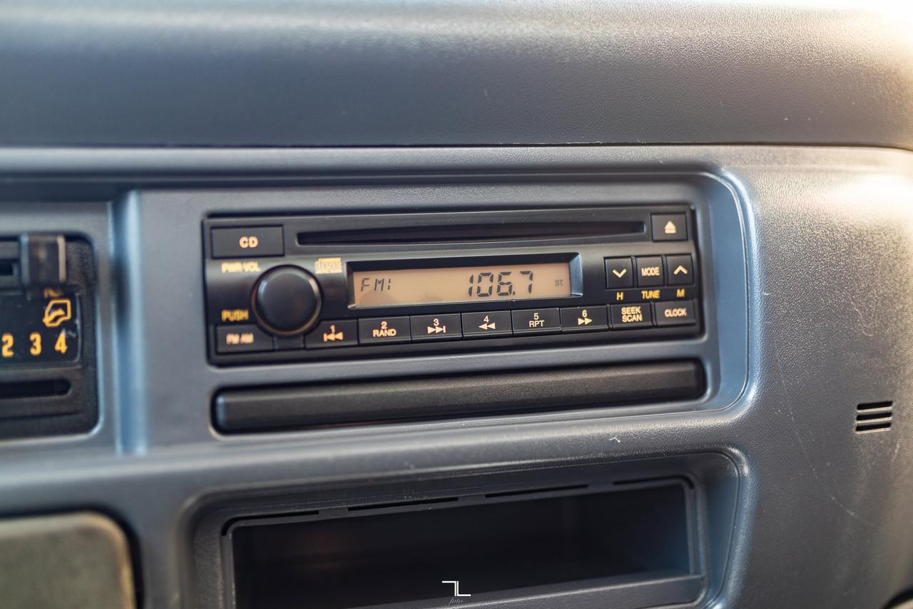 2006 Chevrolet W3500 Tilt Cab Cube Van Red Deer AB