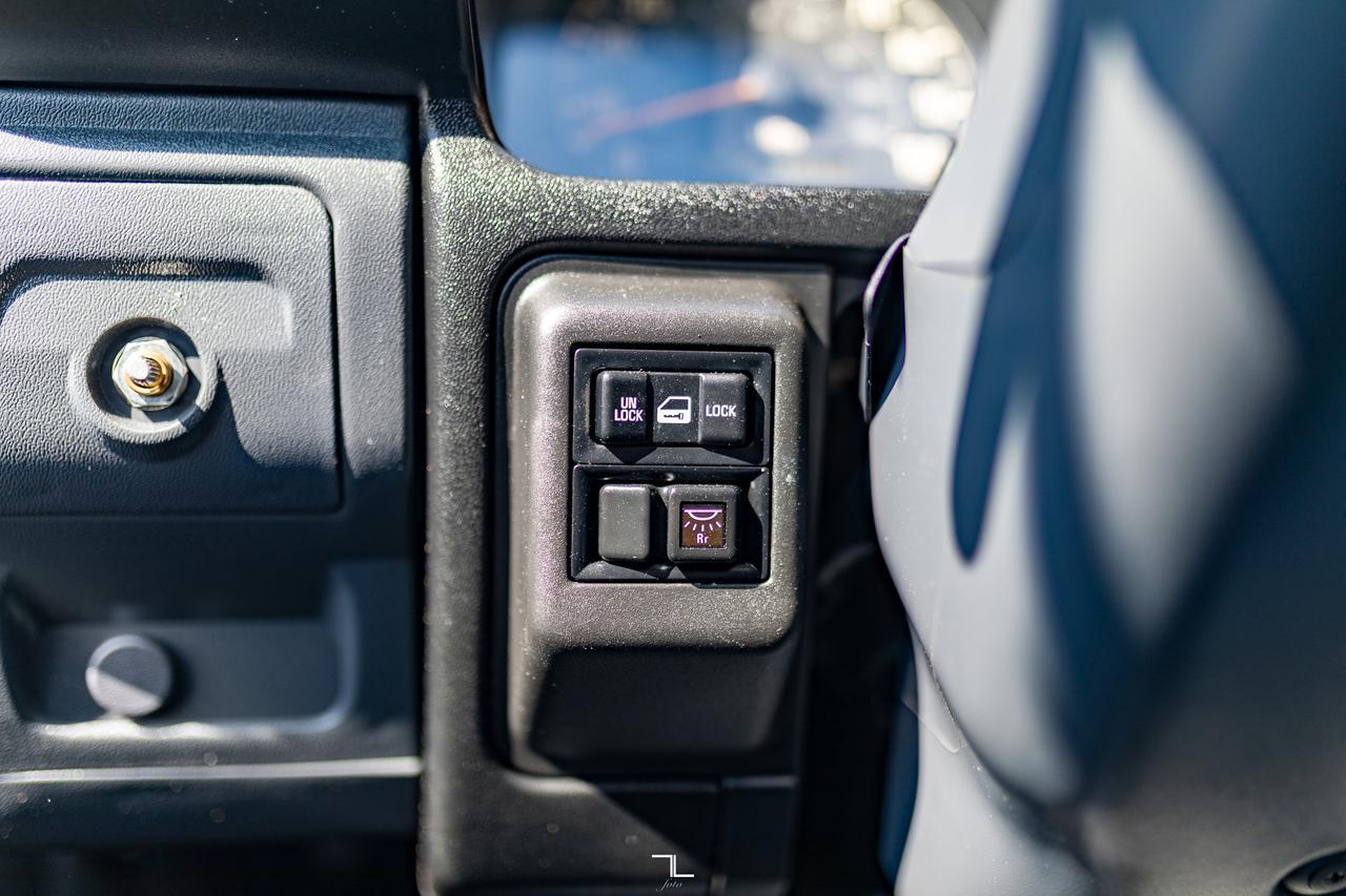 2006 Chevrolet W3500 Tilt Cab Cube Van Red Deer AB