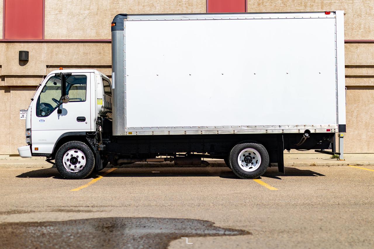 2006 Chevrolet W3500 Tilt Cab Cube Van Red Deer AB