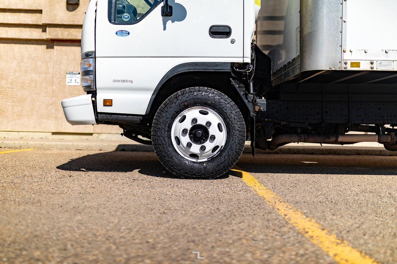 2006 Chevrolet W3500 Tilt Cab Cube Van Red Deer AB