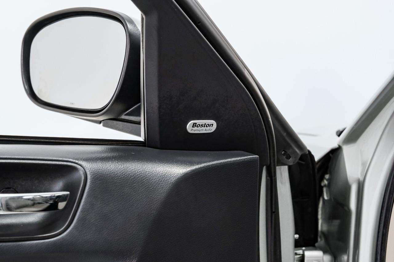 2006 Chrysler 300 TOURING NAVIGATION SUNROOF LEATHER HEATED SEATS DUAL POWER SEATS Carrollton TX