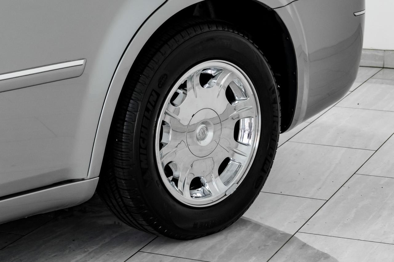 2006 Chrysler 300 TOURING NAVIGATION SUNROOF LEATHER HEATED SEATS POWER DRIVER SEAT CRUISE CONTROL Carrollton TX