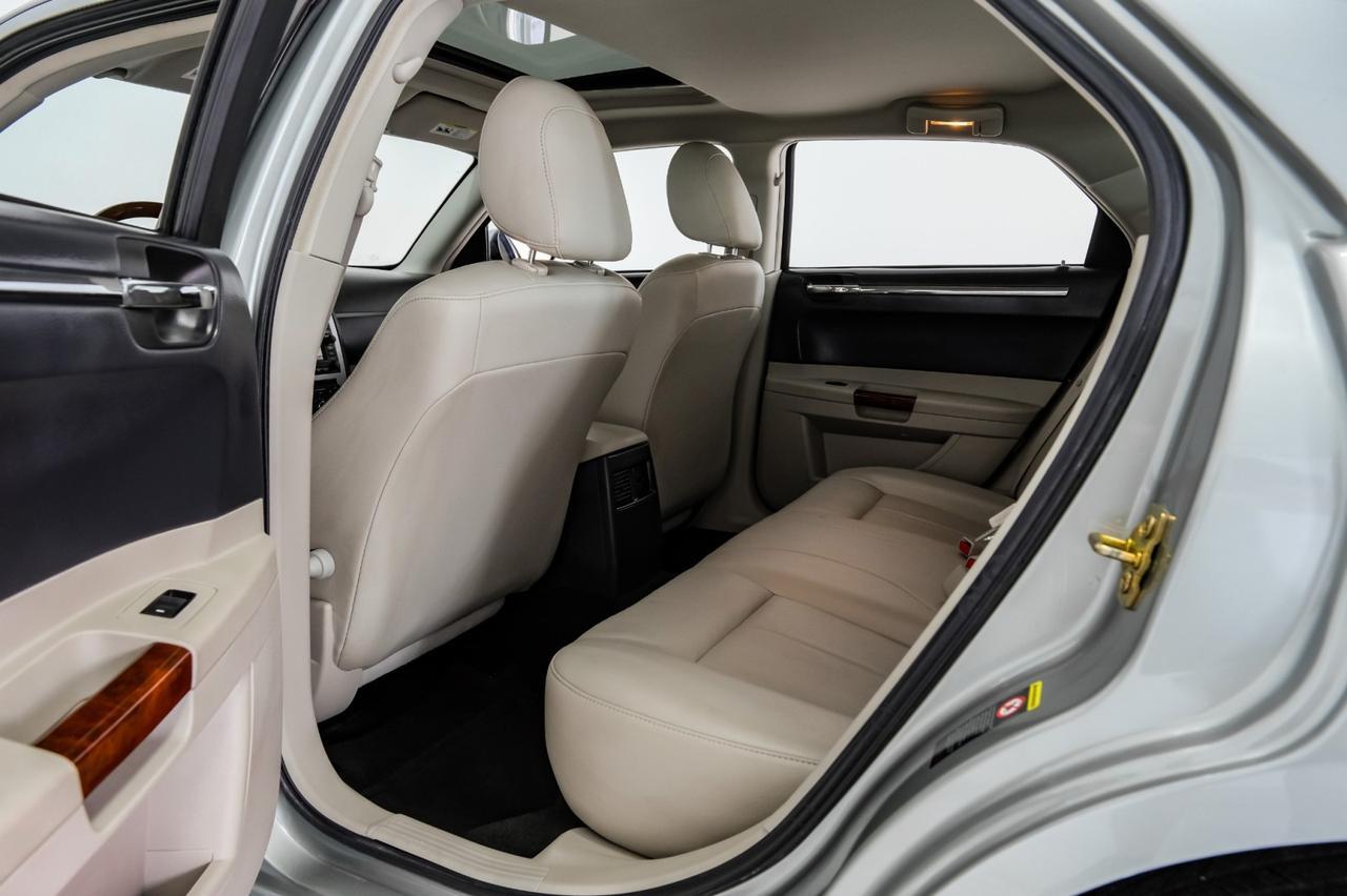 2006 Chrysler 300 TOURING NAVIGATION SUNROOF LEATHER HEATED SEATS POWER DRIVER SEAT CRUISE CONTROL Carrollton TX