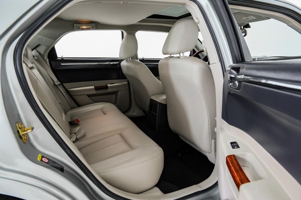 2006 Chrysler 300 TOURING NAVIGATION SUNROOF LEATHER HEATED SEATS POWER DRIVER SEAT CRUISE CONTROL Carrollton TX