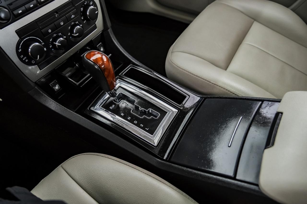 2006 Chrysler 300 TOURING NAVIGATION SUNROOF LEATHER HEATED SEATS POWER DRIVER SEAT CRUISE CONTROL Carrollton TX