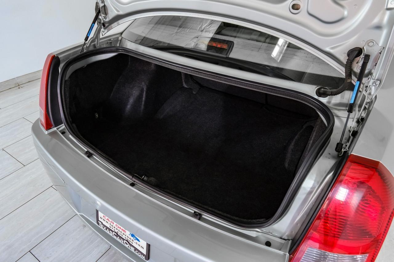 2006 Chrysler 300 TOURING NAVIGATION SUNROOF LEATHER HEATED SEATS POWER DRIVER SEAT CRUISE CONTROL Carrollton TX