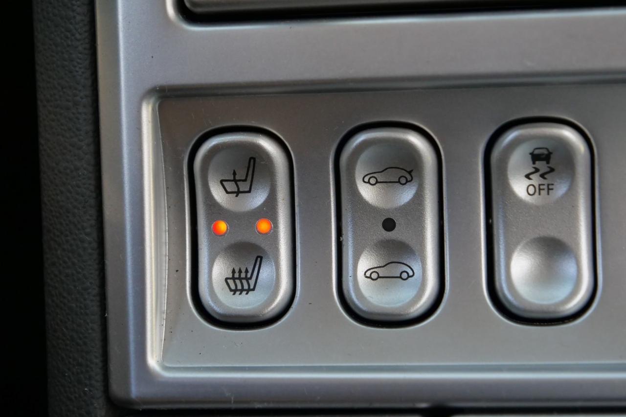 2006 Chrysler Crossfire Limited / Manual / Two Tone Interior / Heated Seats! Lincolnton NC