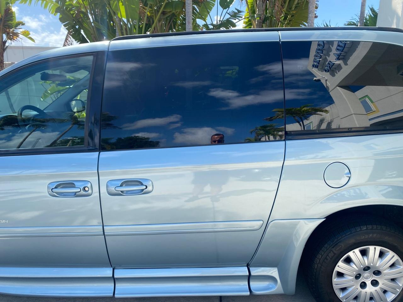 2006 Chrysler T&C BRAUN ENTERVAN HANDICAP LOW MILES 64,097 Pompano Beach FL