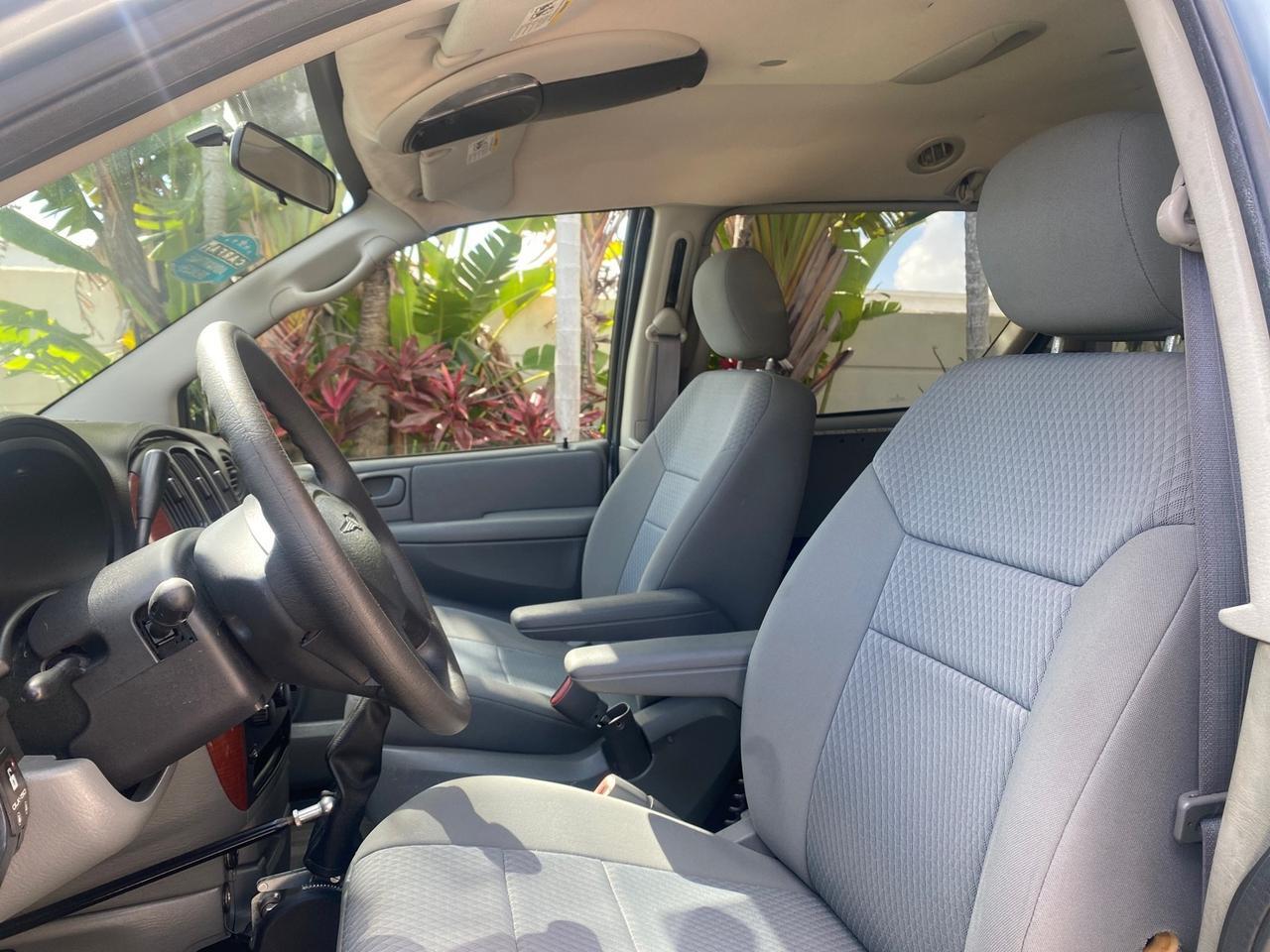 2006 Chrysler T&C BRAUN ENTERVAN HANDICAP LOW MILES 64,097 Pompano Beach FL