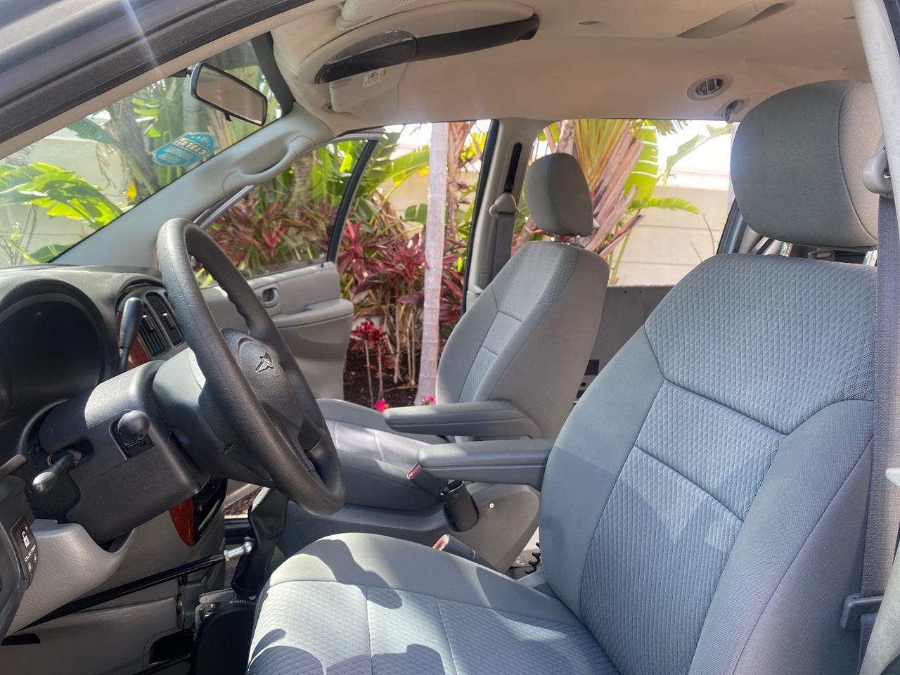 2006 Chrysler T&C BRAUN ENTERVAN HANDICAP LOW MILES 64,097 Pompano Beach FL