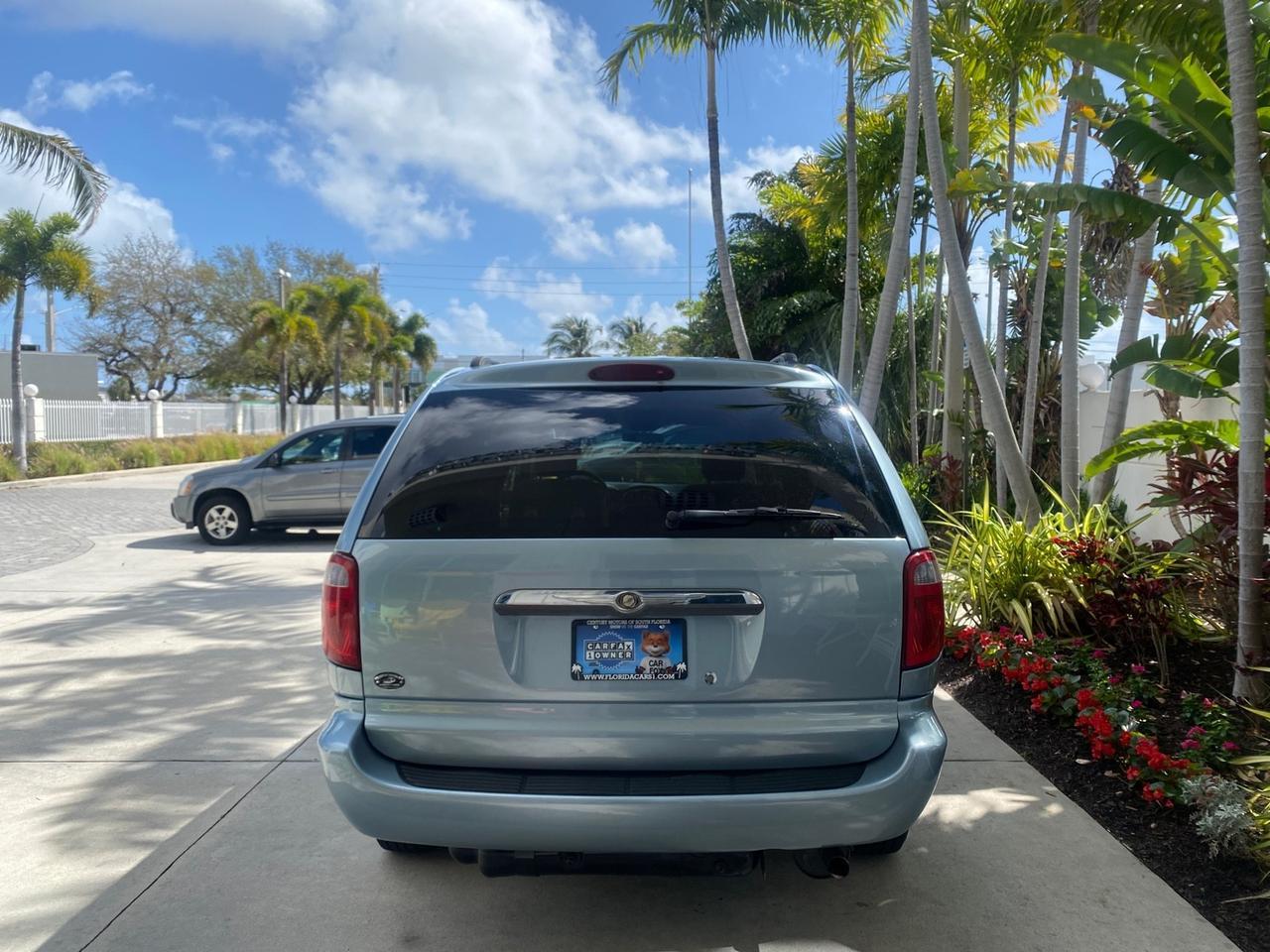 2006 Chrysler T&C BRAUN ENTERVAN HANDICAP LOW MILES 64,097 Pompano Beach FL