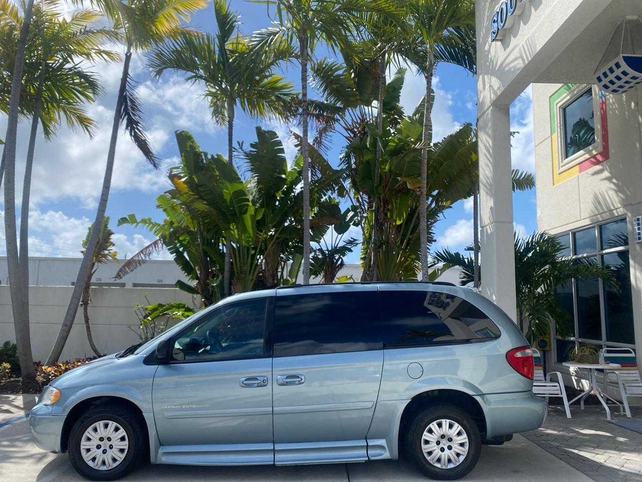 2006 Chrysler T&C BRAUN ENTERVAN HANDICAP LOW MILES 64,097 Pompano Beach FL
