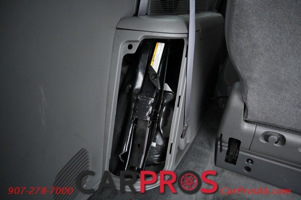 2006 Chrysler Town & Country Extended Passenger Van LX - Automatic - AutoStart - Seats 7 - 3rd Row - Keyless Entry - Power Windows & Locks - Cruise Control - 1 Owner Anchorage AK