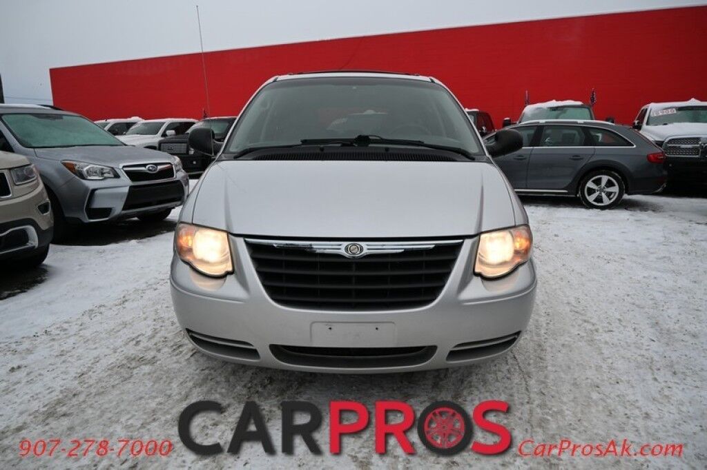 2006 Chrysler Town & Country Extended Passenger Van LX - Automatic - AutoStart - Seats 7 - 3rd Row - Keyless Entry - Power Windows & Locks - Cruise Control - 1 Owner