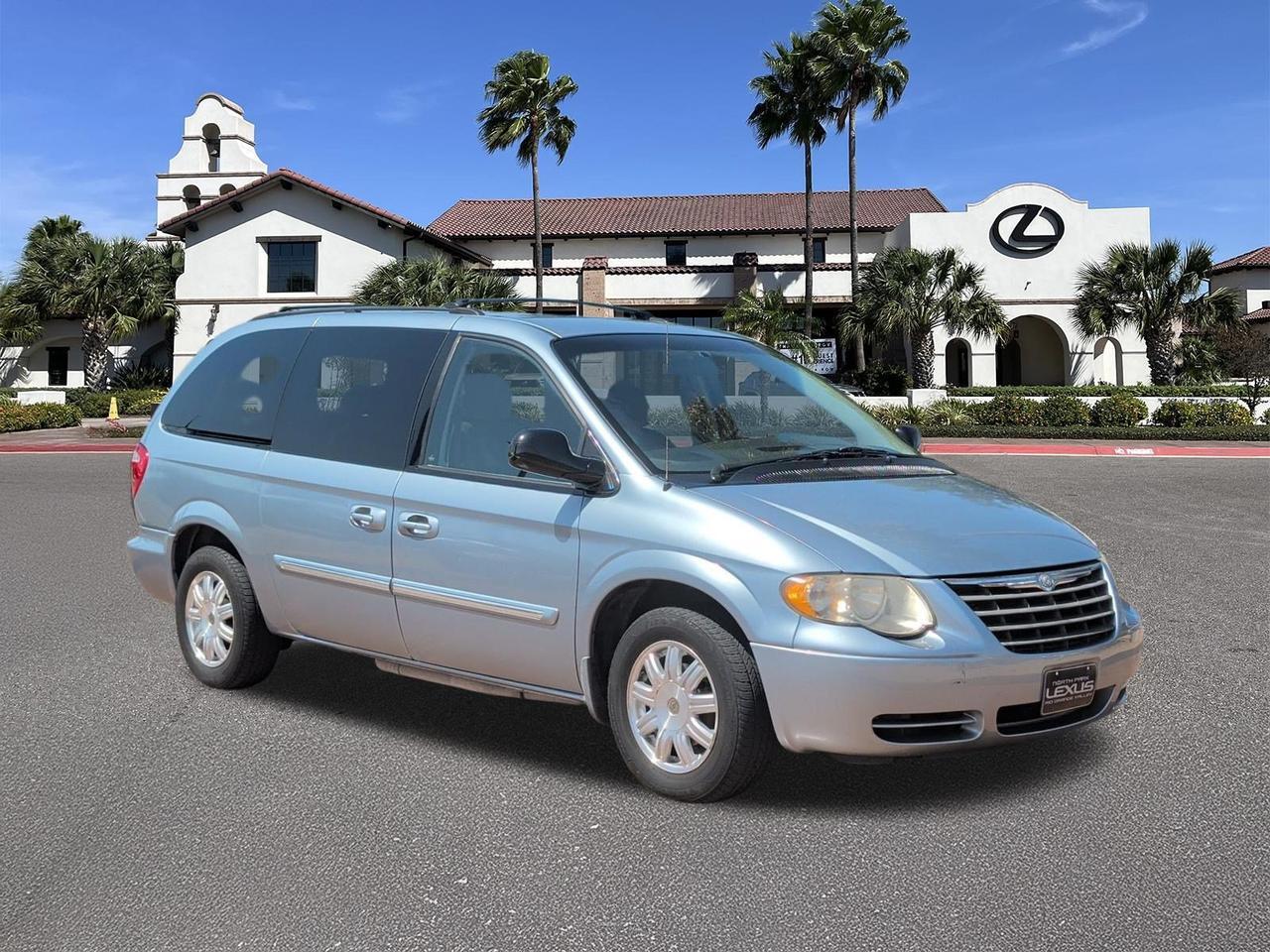 2006 Chrysler Town & Country LWB Touring