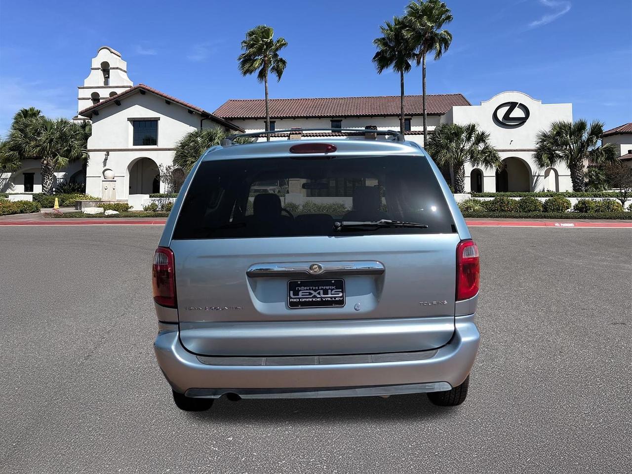 2006 Chrysler Town & Country LWB Touring