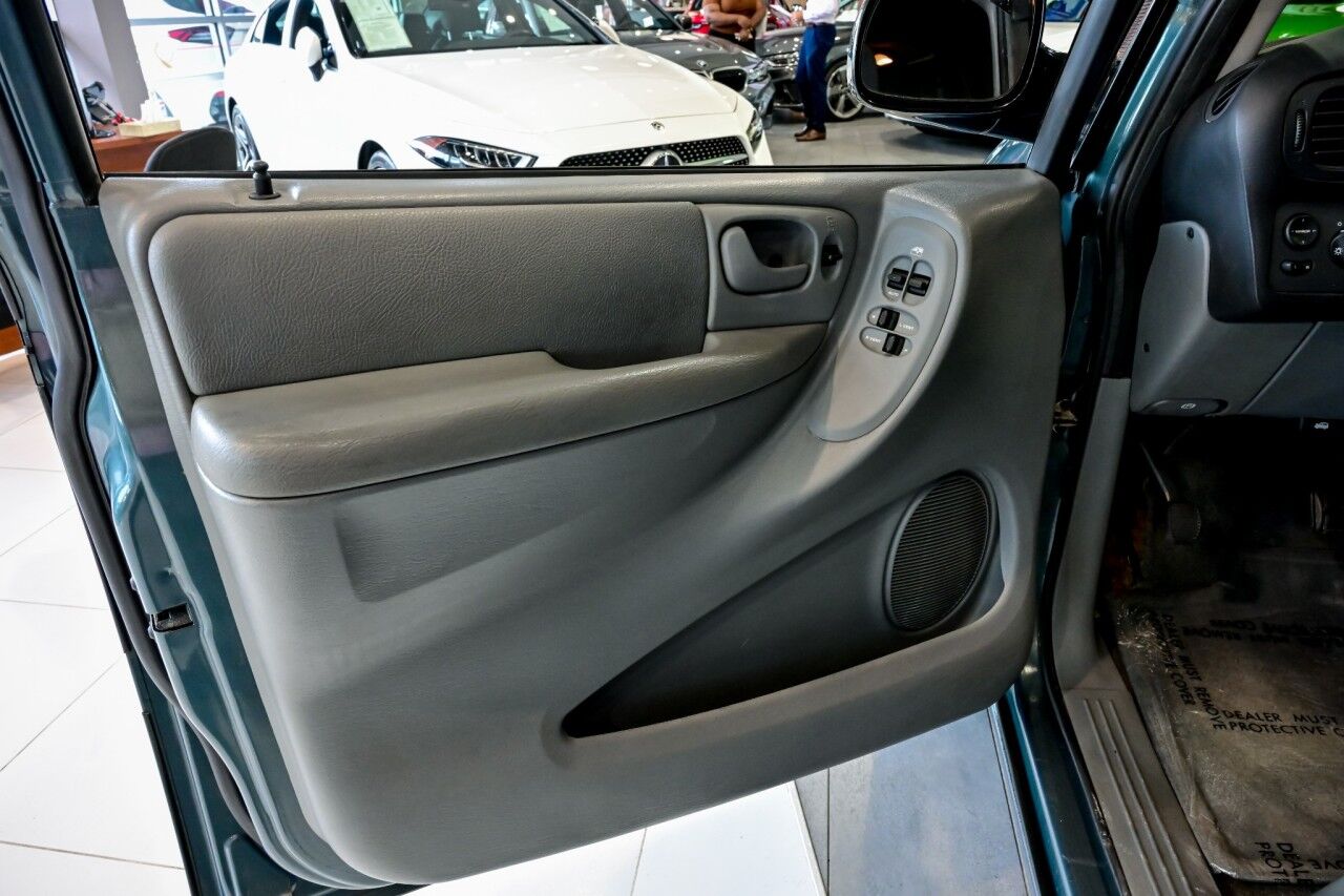 2006 Chrysler Town & Country LWB Touring Springfield NJ