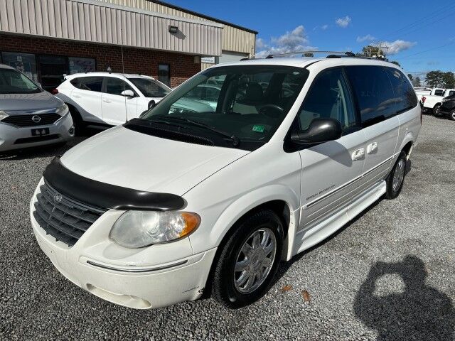 2006 Chrysler Town & Country Ltd Braun Wheelchair Van