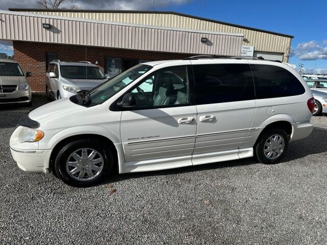 2006 Chrysler Town & Country Ltd Braun Wheelchair Van