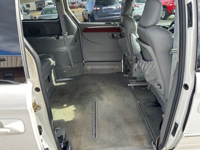 2006 Chrysler Town & Country Ltd Braun Wheelchair Van Ashland VA