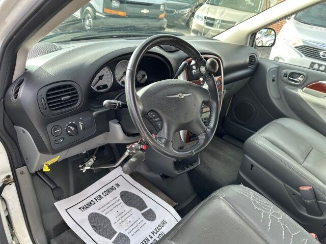 2006 Chrysler Town & Country Ltd Braun Wheelchair Van Ashland VA