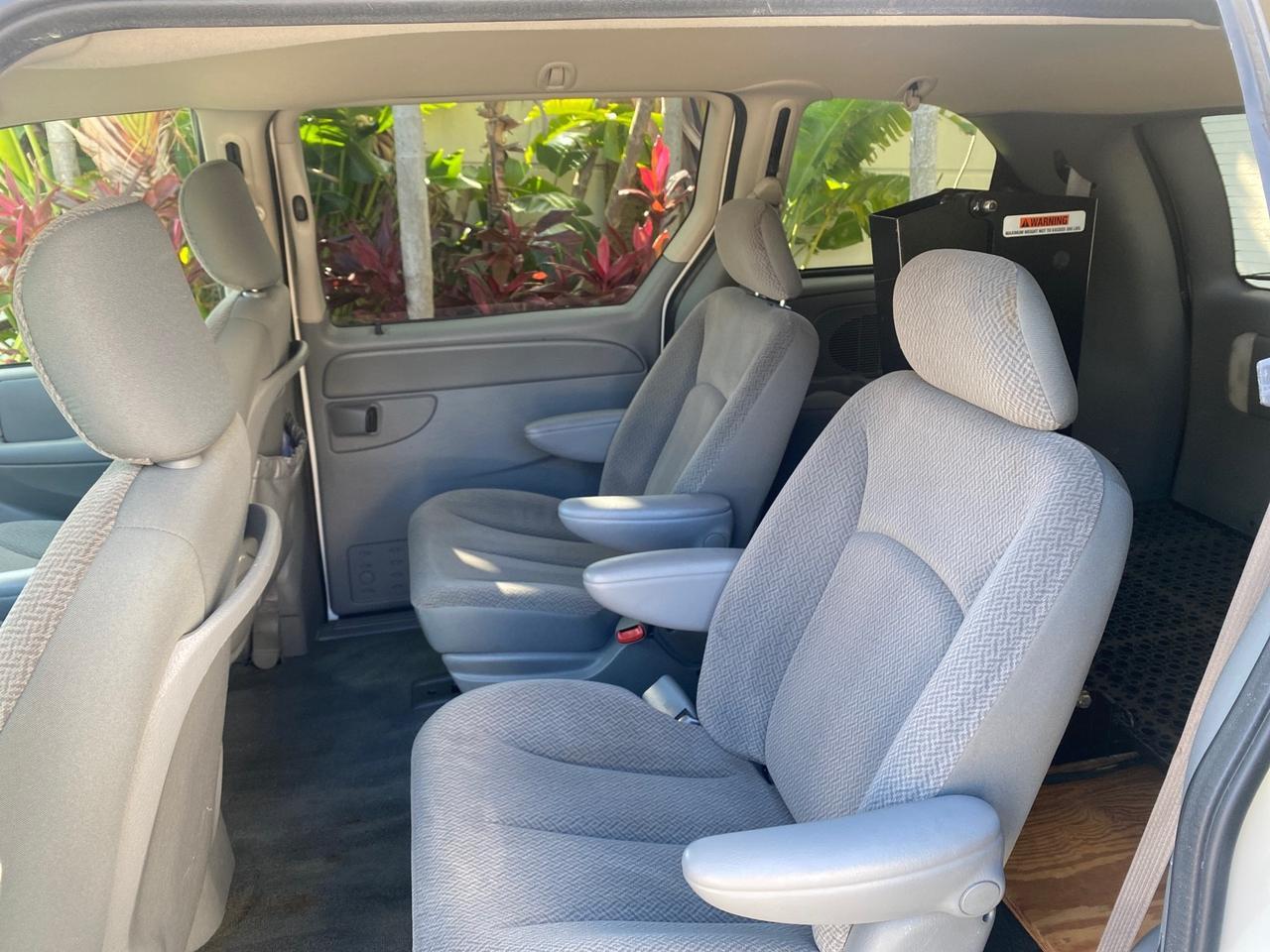 2006 Dodge Caravan SXT LOW MILES 28,367 1 OWNER HANDICAP LIFT Pompano Beach FL