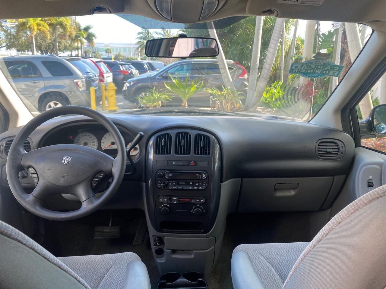 2006 Dodge Caravan SXT LOW MILES 28,367 1 OWNER HANDICAP LIFT Pompano Beach FL