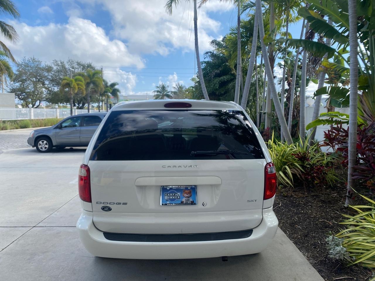 2006 Dodge Caravan SXT LOW MILES 28,367 1 OWNER HANDICAP LIFT Pompano Beach FL