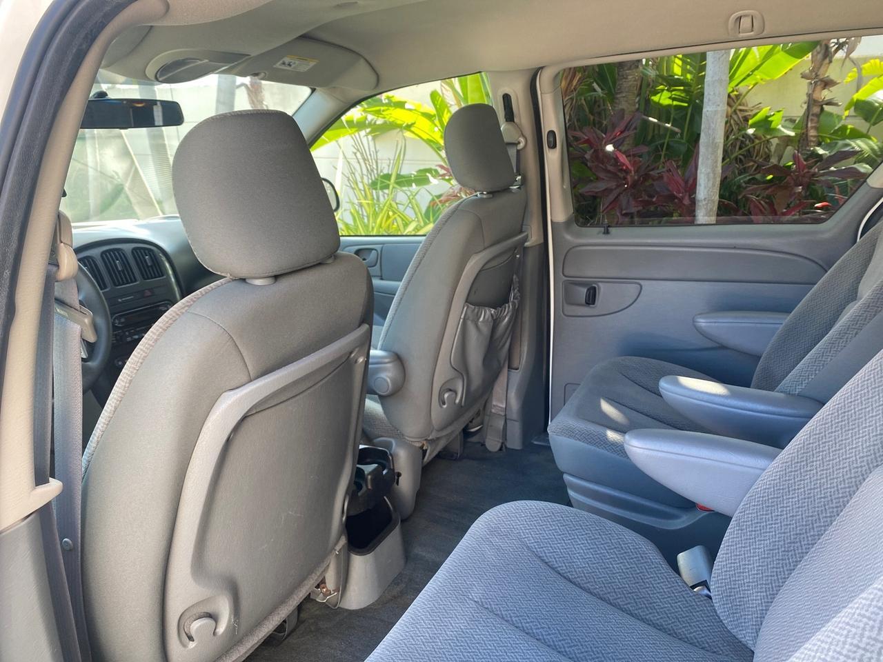 2006 Dodge Caravan SXT LOW MILES 28,367 1 OWNER HANDICAP LIFT Pompano Beach FL