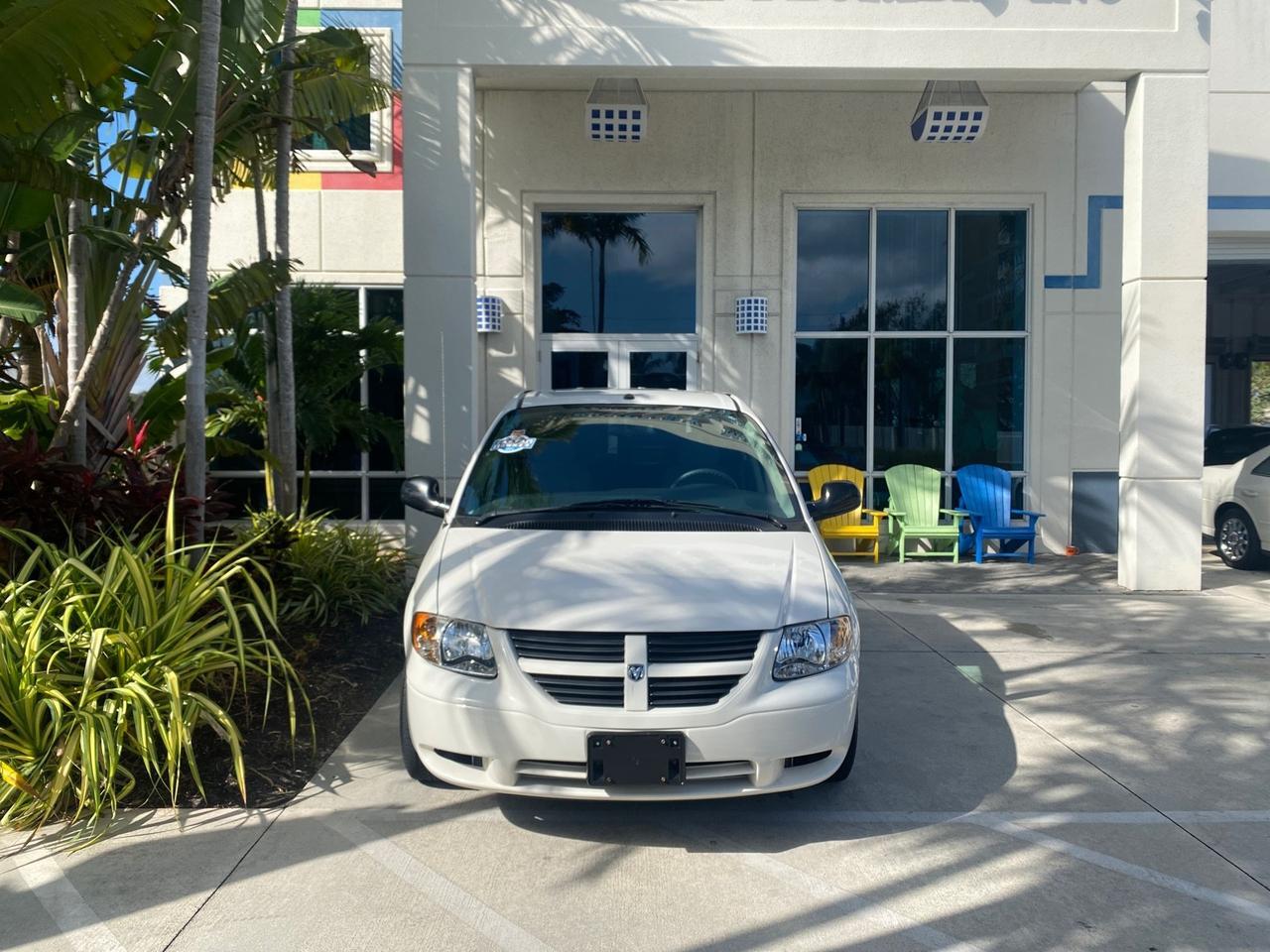 2006 Dodge Caravan SXT LOW MILES 28,367 1 OWNER HANDICAP LIFT Pompano Beach FL