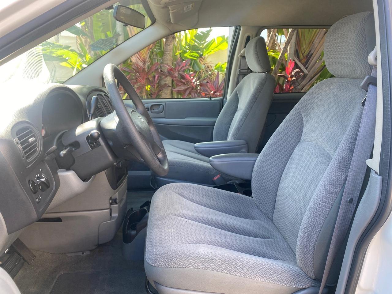 2006 Dodge Caravan SXT LOW MILES 28,367 1 OWNER HANDICAP LIFT Pompano Beach FL