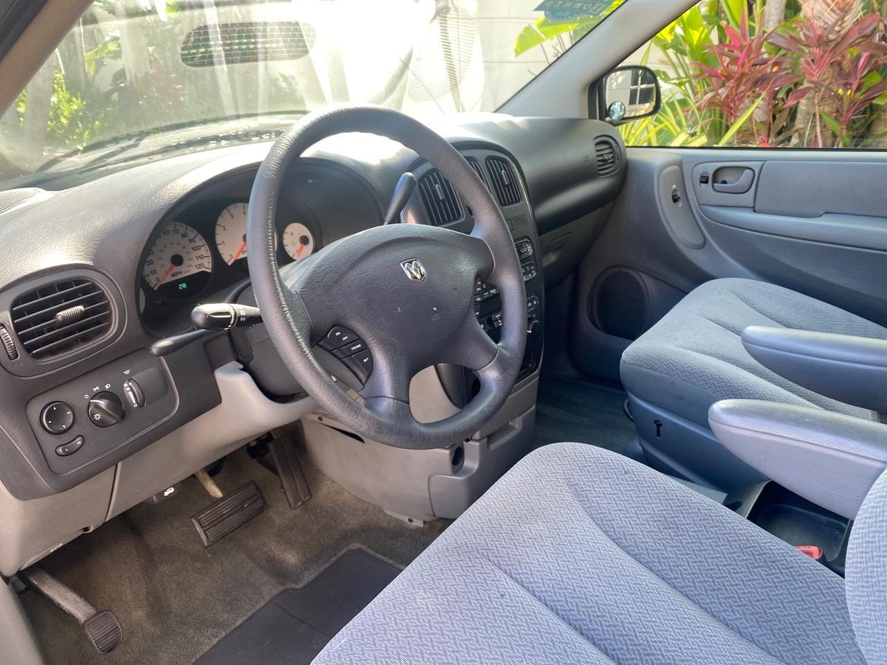 2006 Dodge Caravan SXT LOW MILES 28,367 1 OWNER HANDICAP LIFT Pompano Beach FL