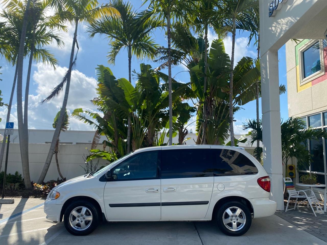 2006 Dodge Caravan SXT LOW MILES 28,367 1 OWNER HANDICAP LIFT Pompano Beach FL