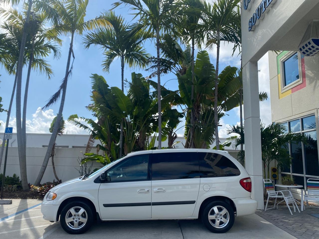 2006 Dodge Caravan SXT LOW MILES 28,367 1 OWNER HANDICAP LIFT Pompano Beach FL
