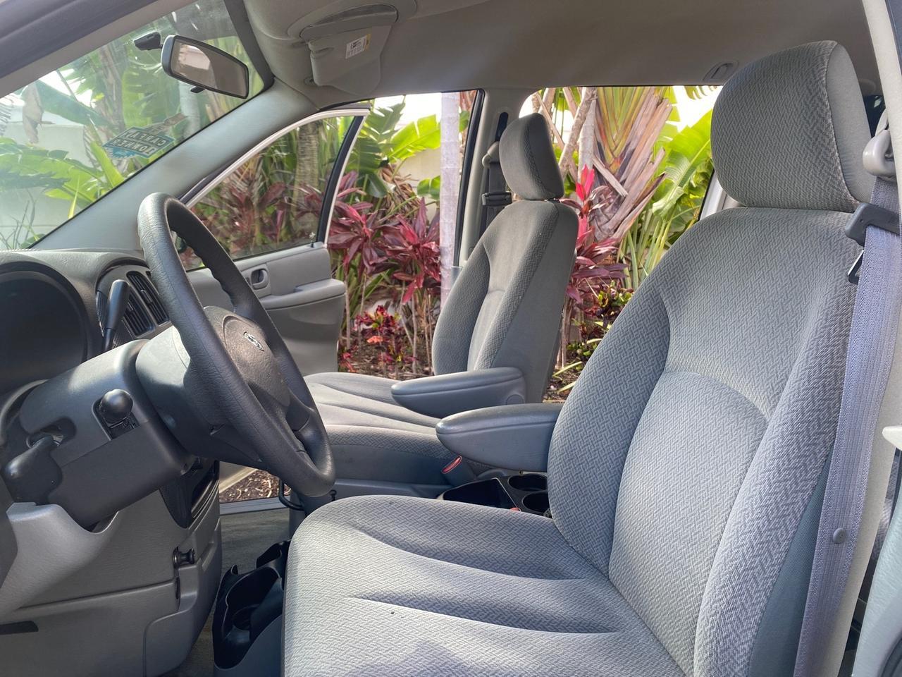 2006 Dodge Caravan SXT LOW MILES 28,367 1 OWNER HANDICAP LIFT Pompano Beach FL