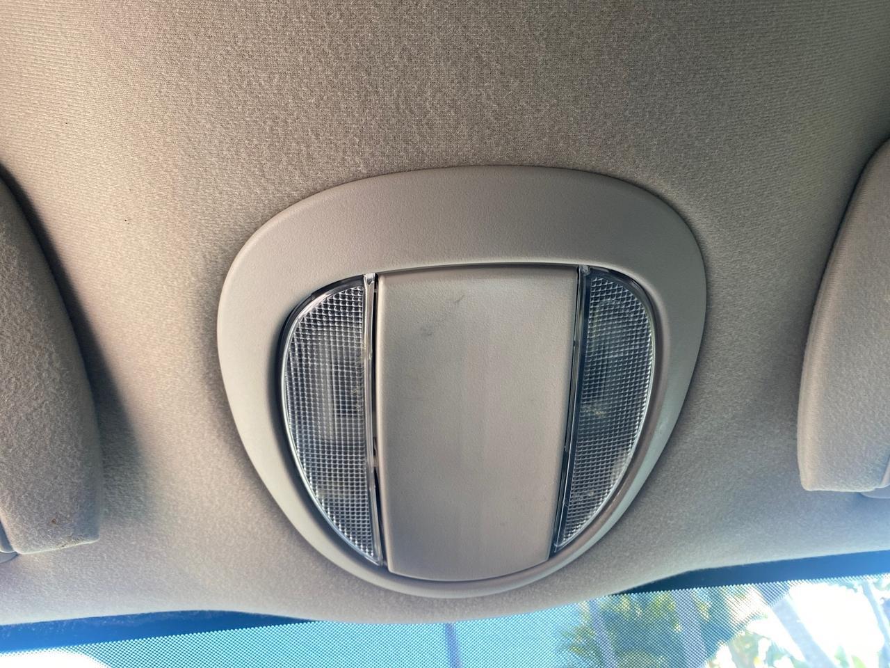 2006 Dodge Caravan SXT LOW MILES 28,367 1 OWNER HANDICAP LIFT Pompano Beach FL