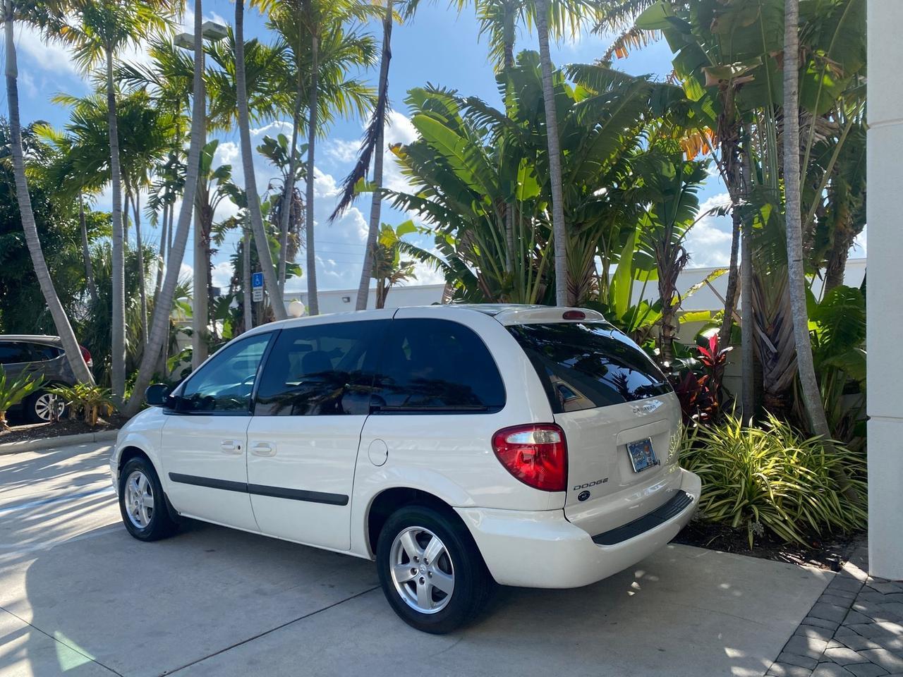 2006 Dodge Caravan SXT LOW MILES 28,367 1 OWNER HANDICAP LIFT Pompano Beach FL