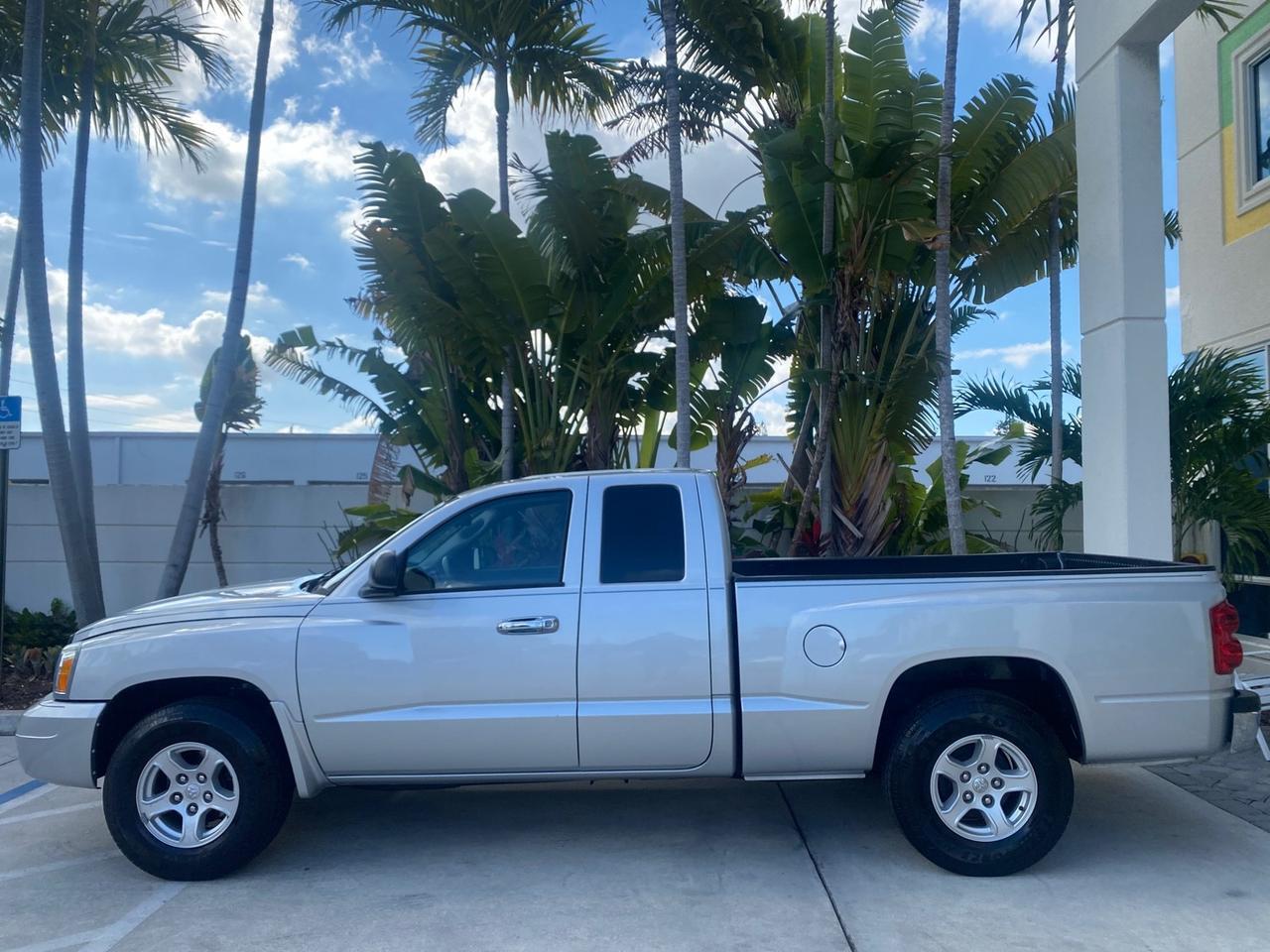 2006 Dodge Dakota SLT CLUB CAB LOW MILES 55,990 Pompano Beach FL