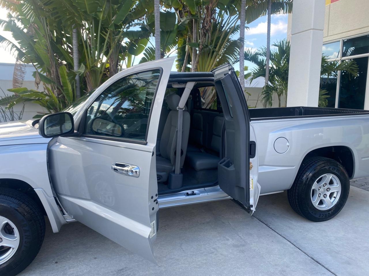 2006 Dodge Dakota SLT CLUB CAB LOW MILES 55,990 Pompano Beach FL