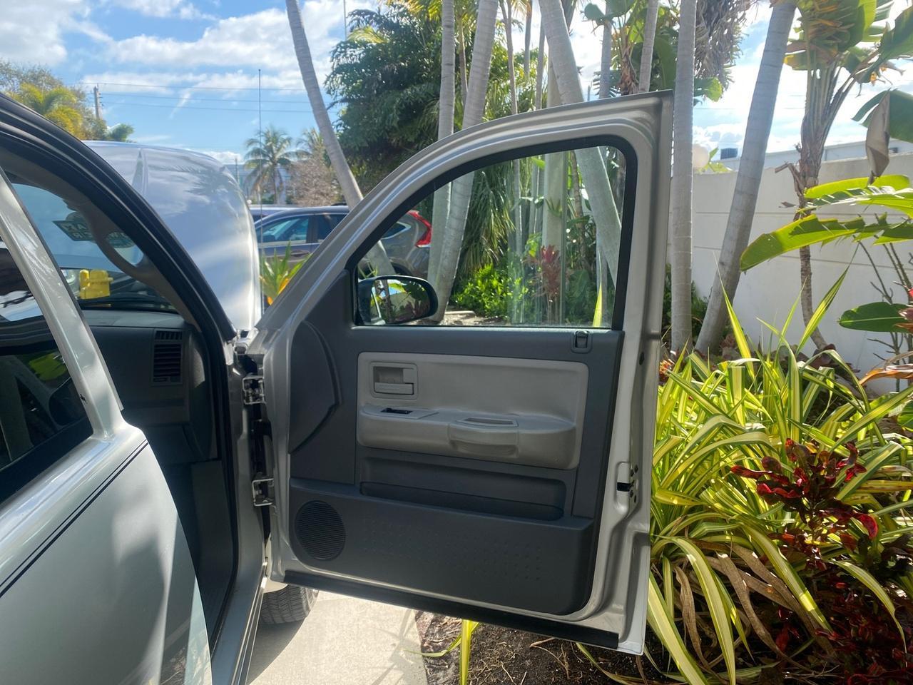 2006 Dodge Dakota SLT CLUB CAB LOW MILES 55,990 Pompano Beach FL