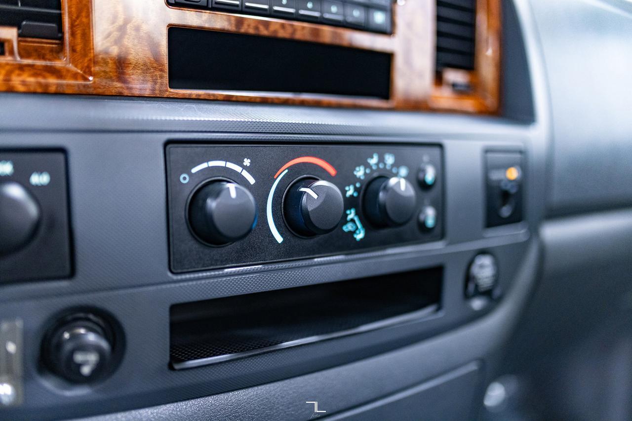 2006 Dodge Ram 2500 4x4 Reg Cab SLT Longbox Diesel Red Deer AB