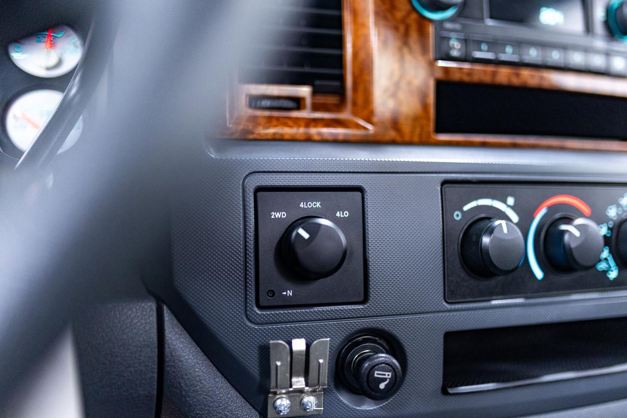 2006 Dodge Ram 2500 4x4 Reg Cab SLT Longbox Diesel Red Deer AB