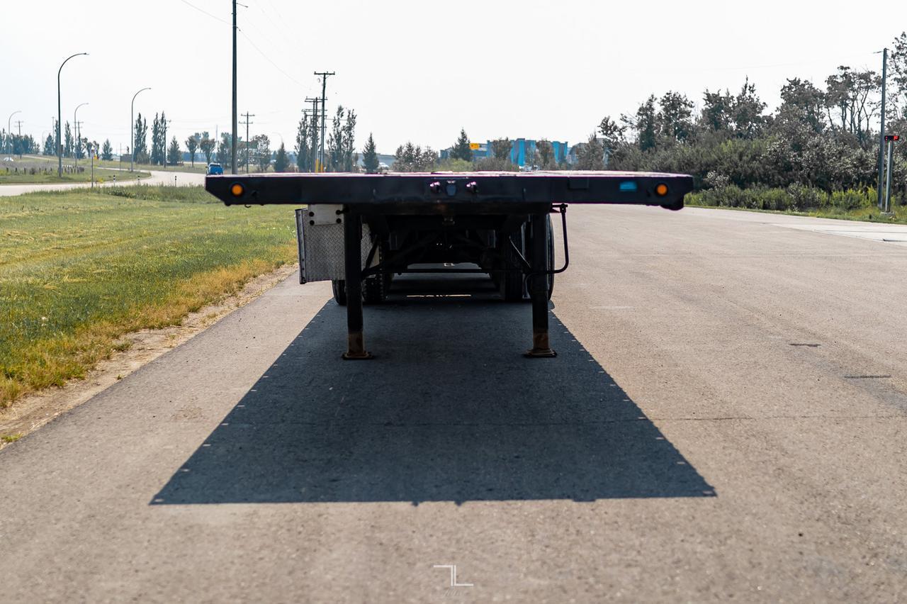 2006 Doepker Super B Steel Flat Deck Trailers Red Deer AB