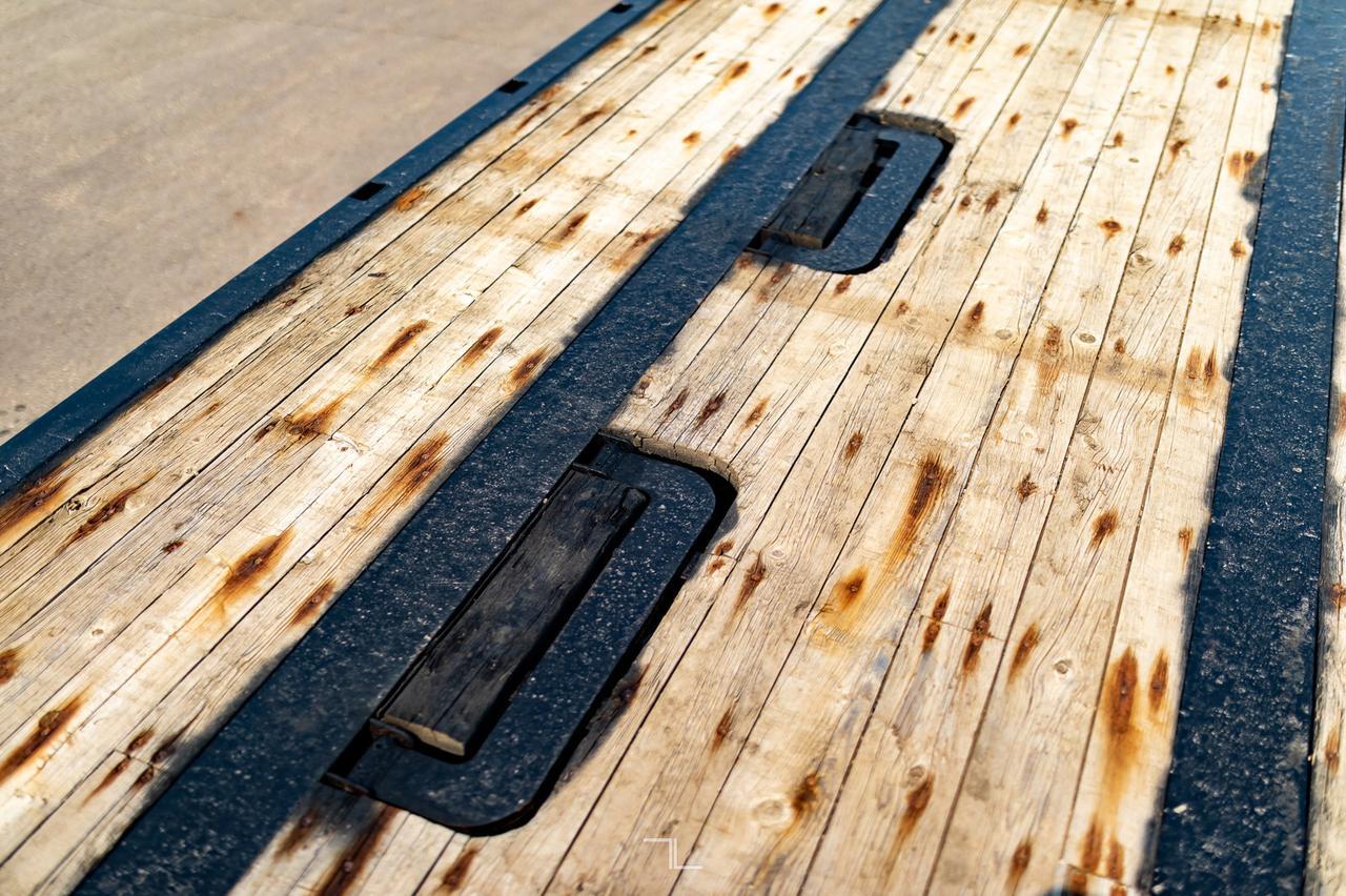 2006 Doepker Super B Steel Flat Deck Trailers Red Deer AB