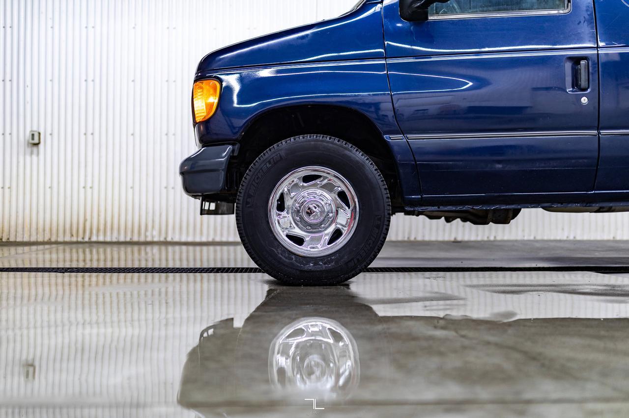 2006 Ford E-250 Cargo Van Red Deer AB